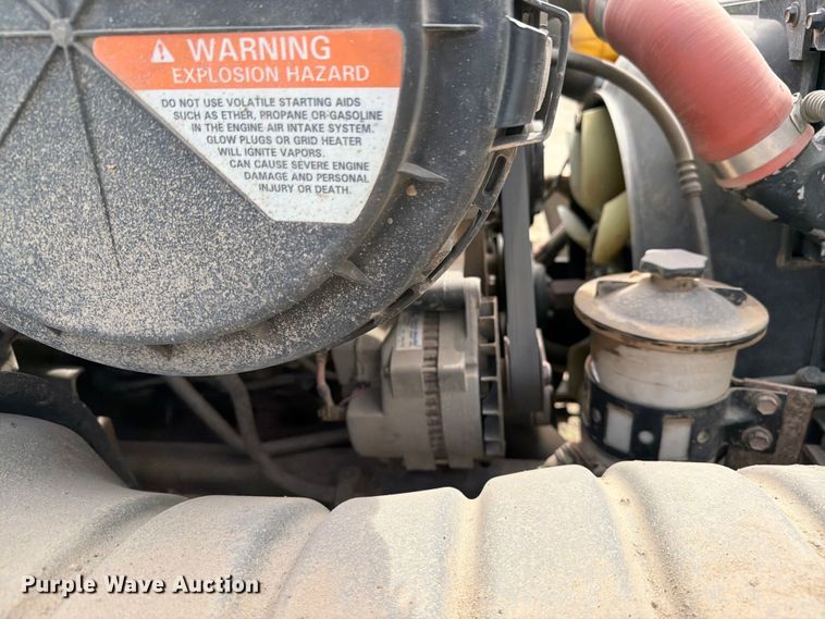 image for item FK0232 2007 International 4200 utility / service truck