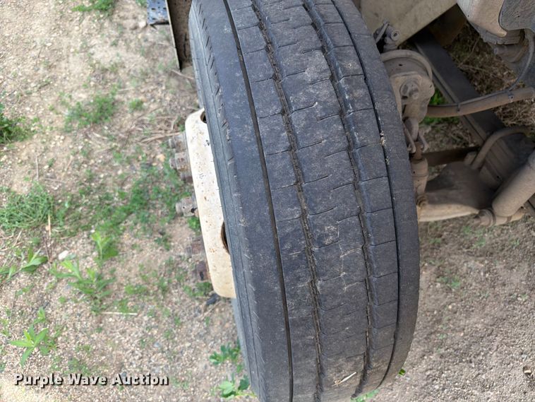 image for item FK0232 2007 International 4200 utility / service truck