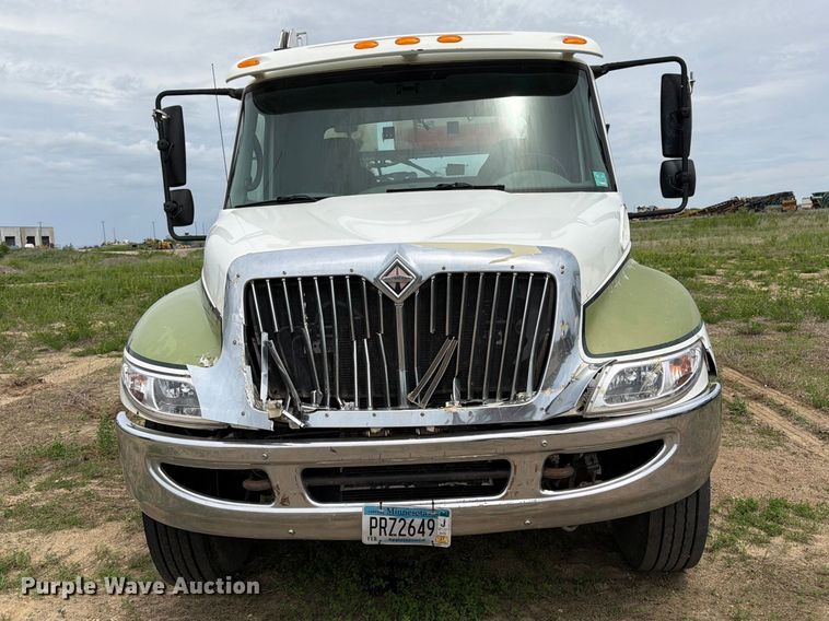 image for item FK0234 2007 International 4200 utility / service truck