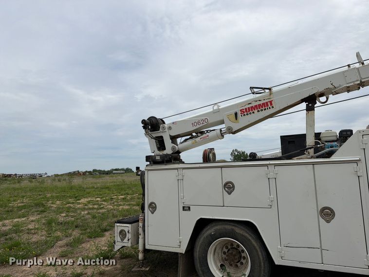 image for item FK0234 2007 International 4200 utility / service truck
