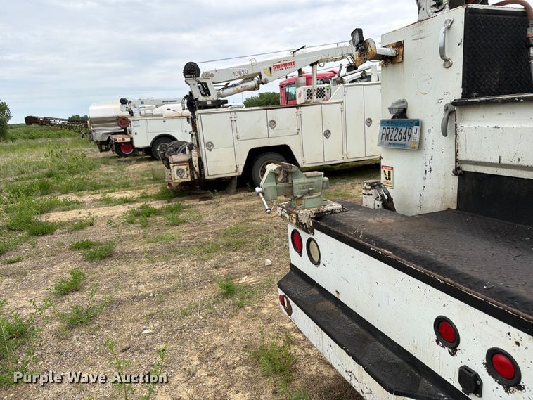 image for item FK0234 2007 International 4200 utility / service truck