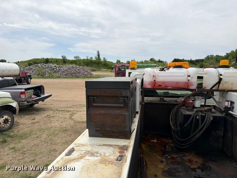 image for item FK0234 2007 International 4200 utility / service truck
