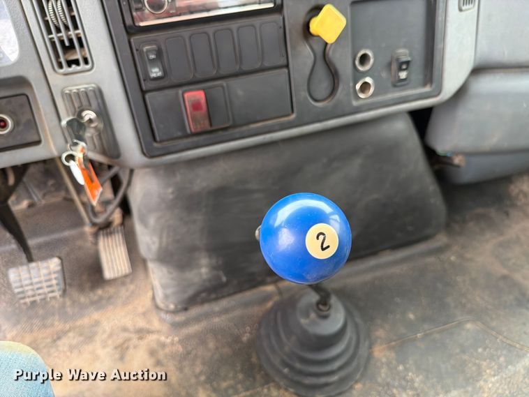 image for item FK0234 2007 International 4200 utility / service truck