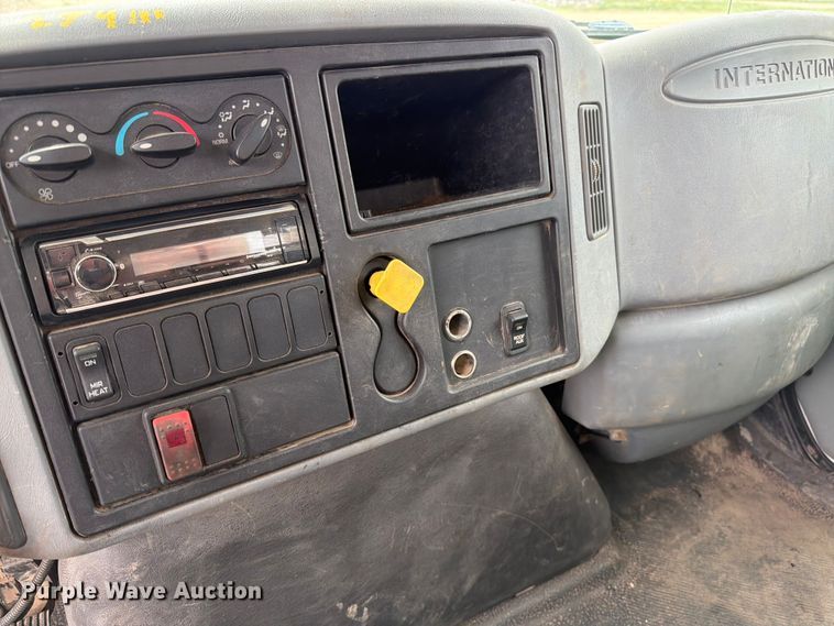 image for item FK0234 2007 International 4200 utility / service truck