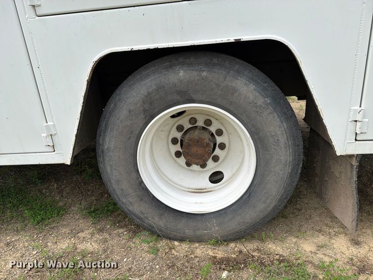 image for item FK0234 2007 International 4200 utility / service truck