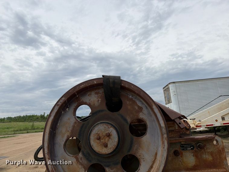 image for item FK0237 2003 Trio jaw crusher