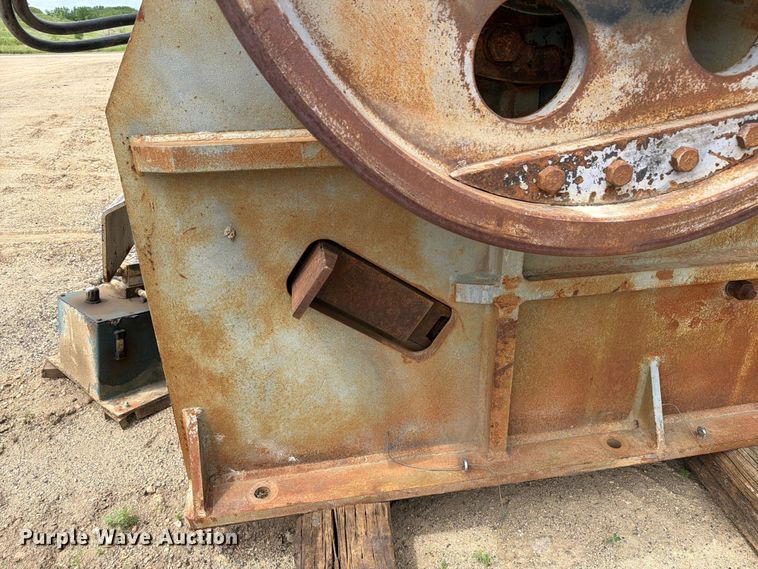 image for item FK0237 2003 Trio jaw crusher