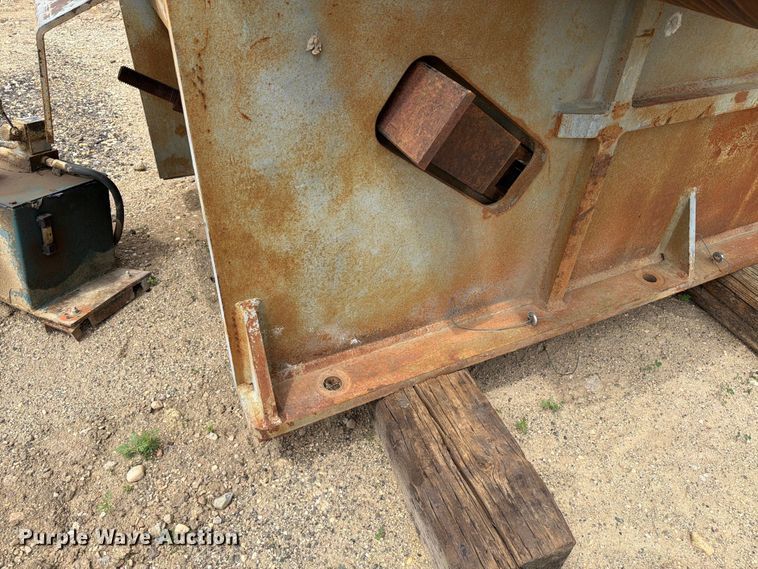 image for item FK0237 2003 Trio jaw crusher