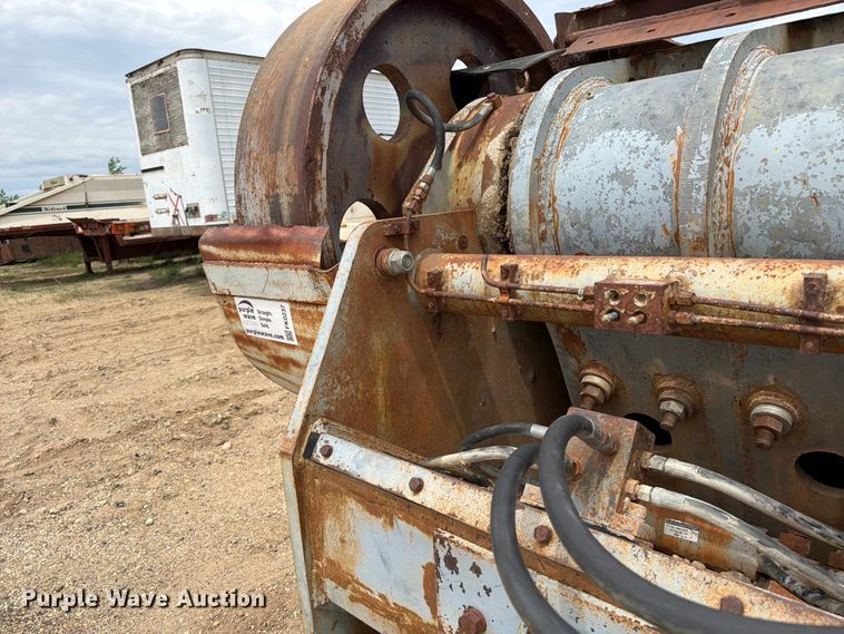 image for item FK0237 2003 Trio jaw crusher