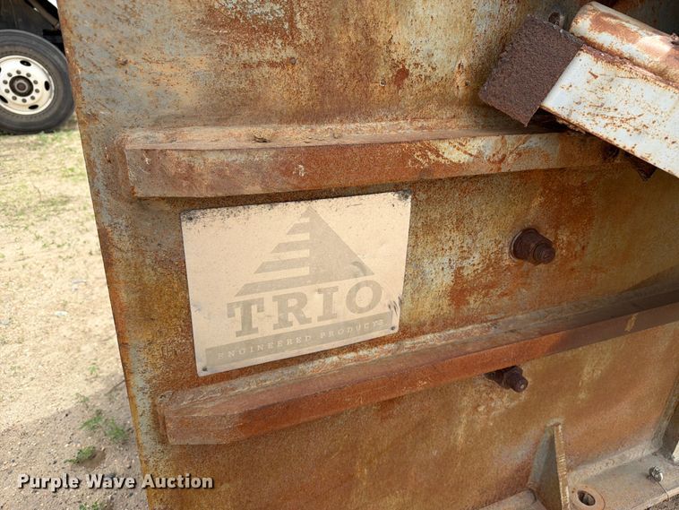 image for item FK0237 2003 Trio jaw crusher