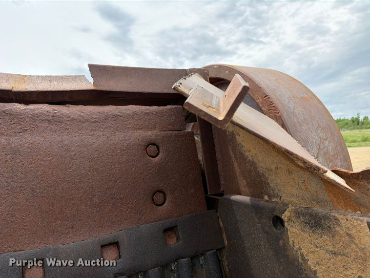 image for item FK0237 2003 Trio jaw crusher