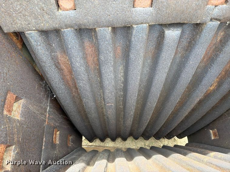 image for item FK0237 2003 Trio jaw crusher