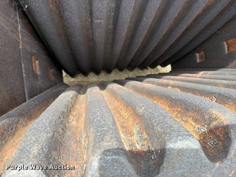 image for item FK0237 2003 Trio jaw crusher