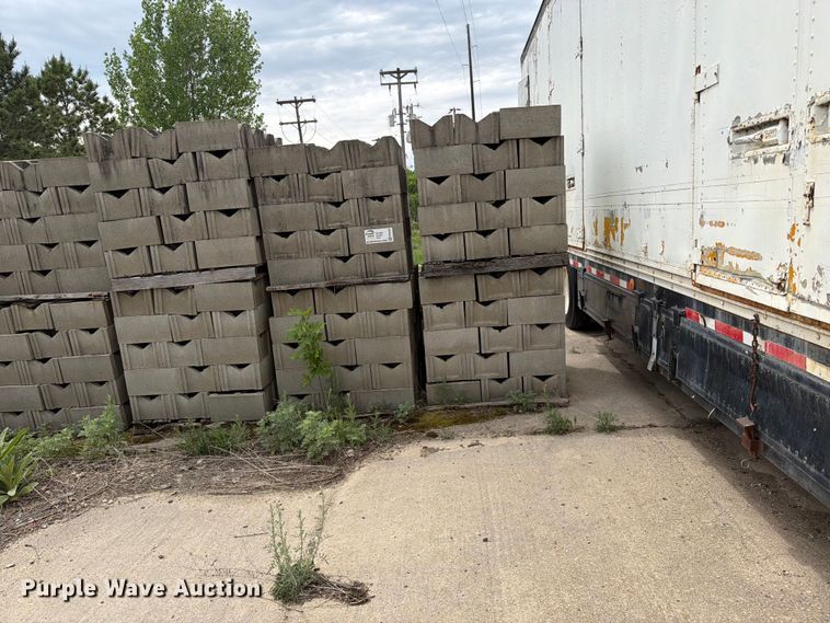 image for item FK0239 Approximately 17 pallets of concrete blocks