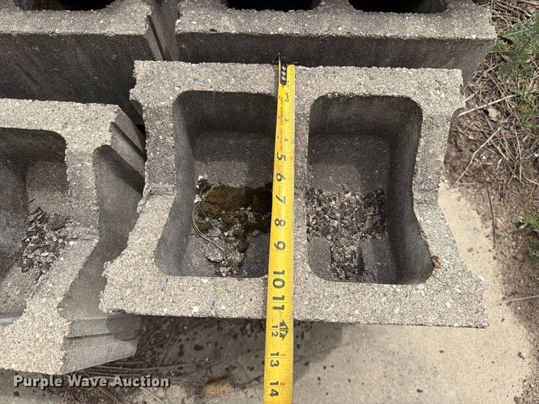 image for item FK0239 Approximately 17 pallets of concrete blocks