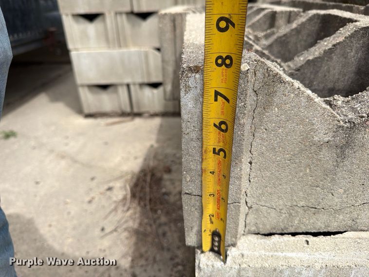 image for item FK0239 Approximately 17 pallets of concrete blocks