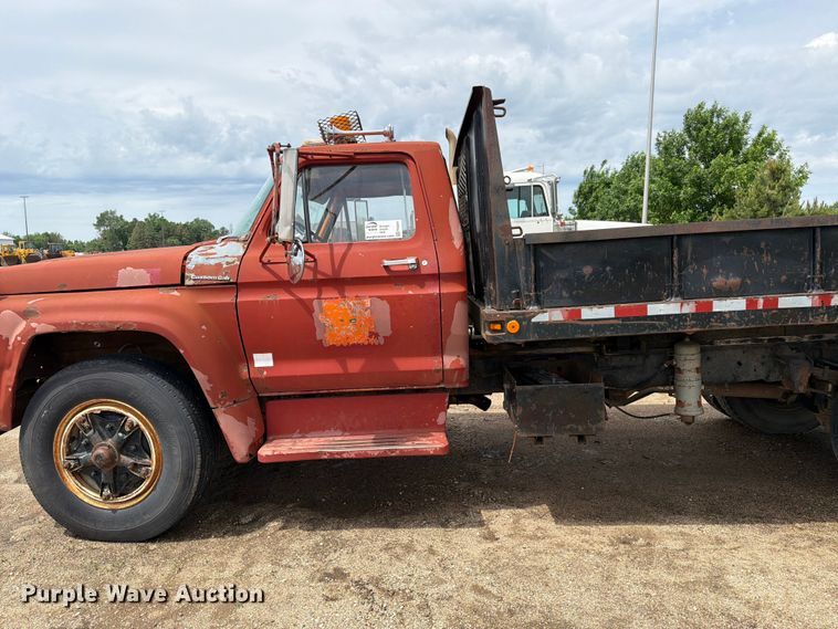 image for item FK0241 1976 Ford Custom Cab flatbed truck