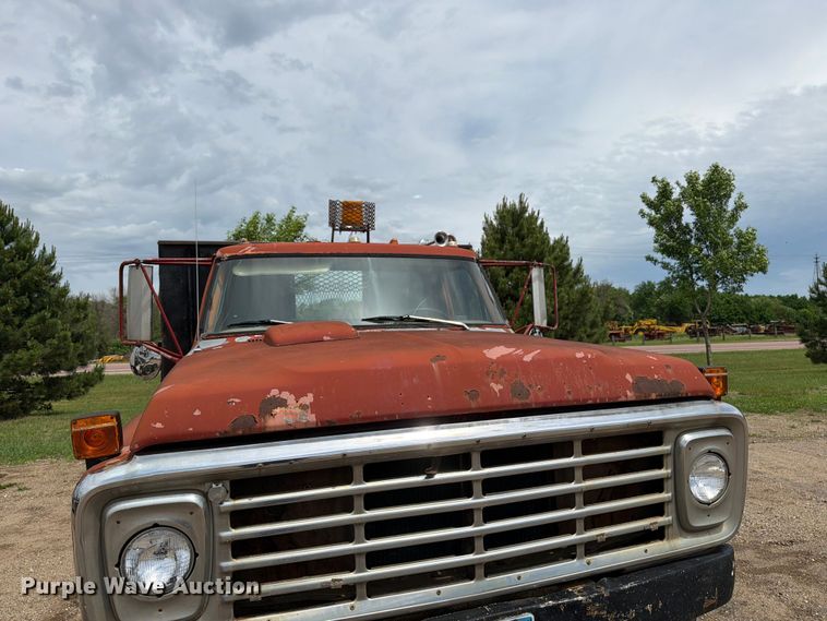 image for item FK0241 1976 Ford Custom Cab flatbed truck