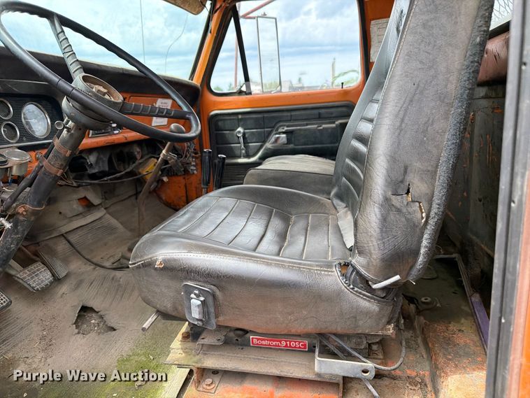 image for item FK0241 1976 Ford Custom Cab flatbed truck