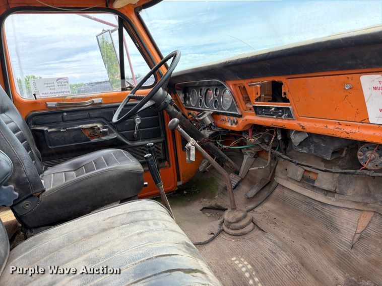 image for item FK0241 1976 Ford Custom Cab flatbed truck