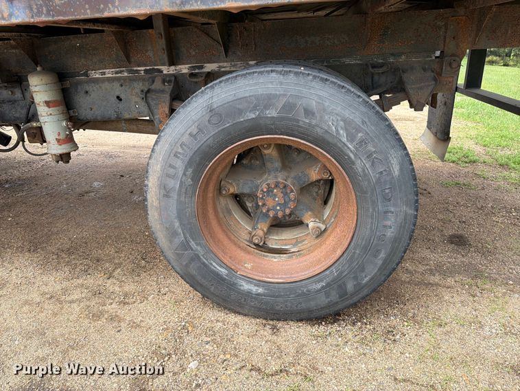 image for item FK0241 1976 Ford Custom Cab flatbed truck