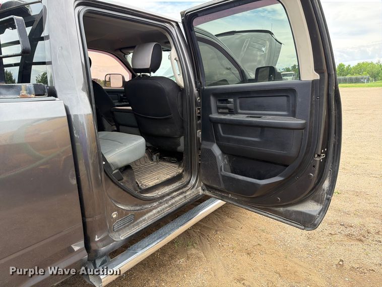 image for item FK0243 2018 RAM 2500 Crew Cab pickup truck