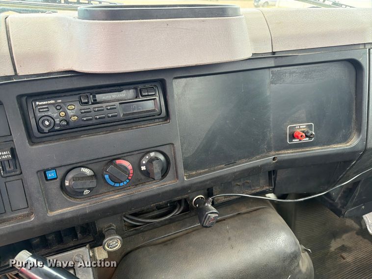 image for item FK0250 1997 International 4700 