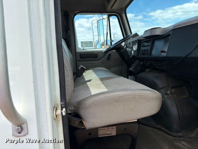 image for item FK0250 1997 International 4700 