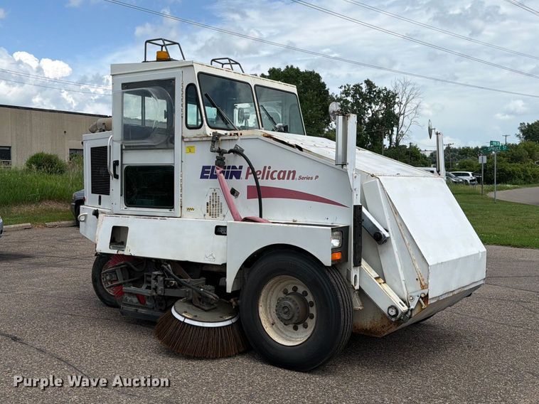 image for item FK0262 2002 Elgin Pelican Series P street sweeper
