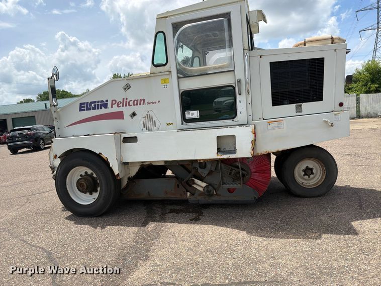 image for item FK0262 2002 Elgin Pelican Series P street sweeper