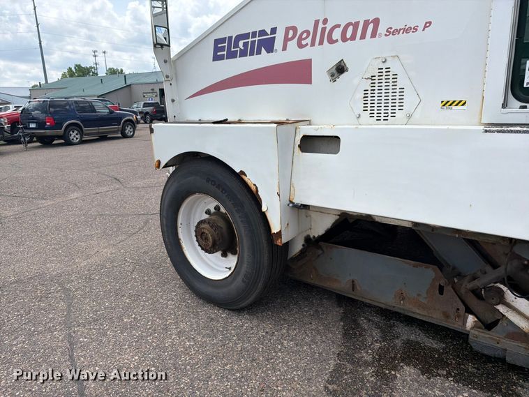 image for item FK0262 2002 Elgin Pelican Series P street sweeper