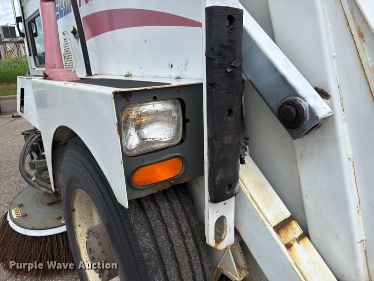 image for item FK0262 2002 Elgin Pelican Series P street sweeper