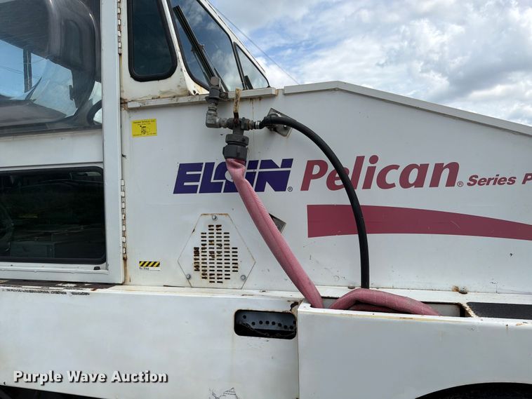 image for item FK0262 2002 Elgin Pelican Series P street sweeper