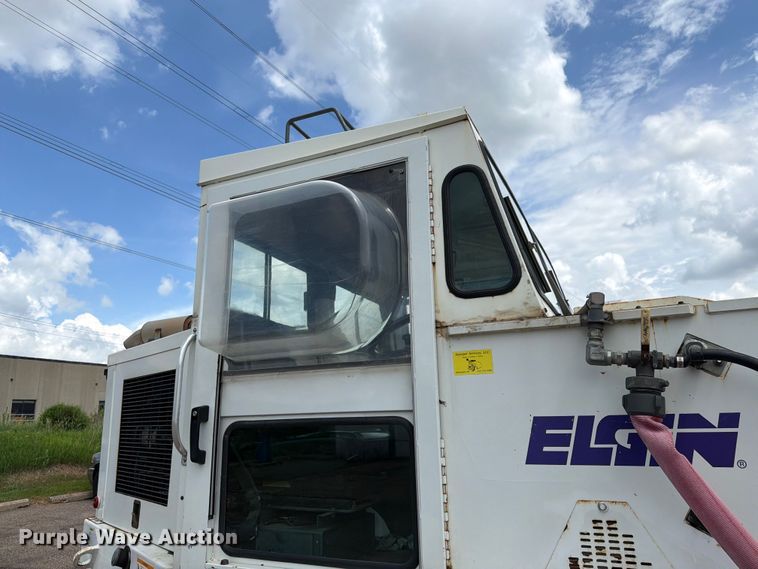 image for item FK0262 2002 Elgin Pelican Series P street sweeper