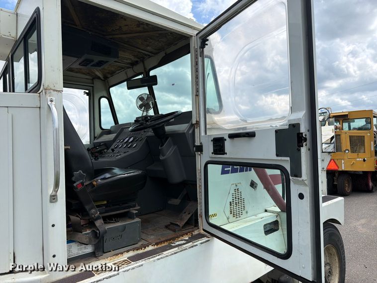 image for item FK0262 2002 Elgin Pelican Series P street sweeper