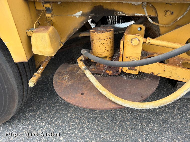 image for item FK0263 1997 Elgin Pelican street sweeper