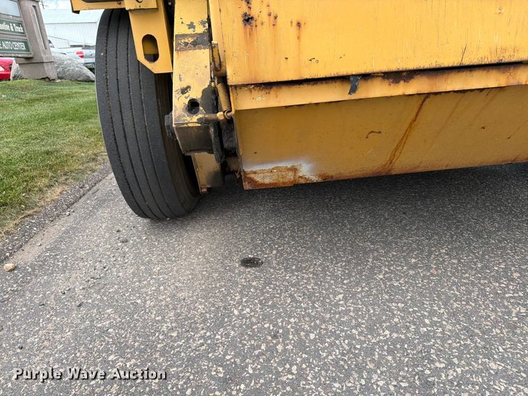 image for item FK0263 1997 Elgin Pelican street sweeper