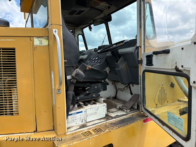 image for item FK0263 1997 Elgin Pelican street sweeper