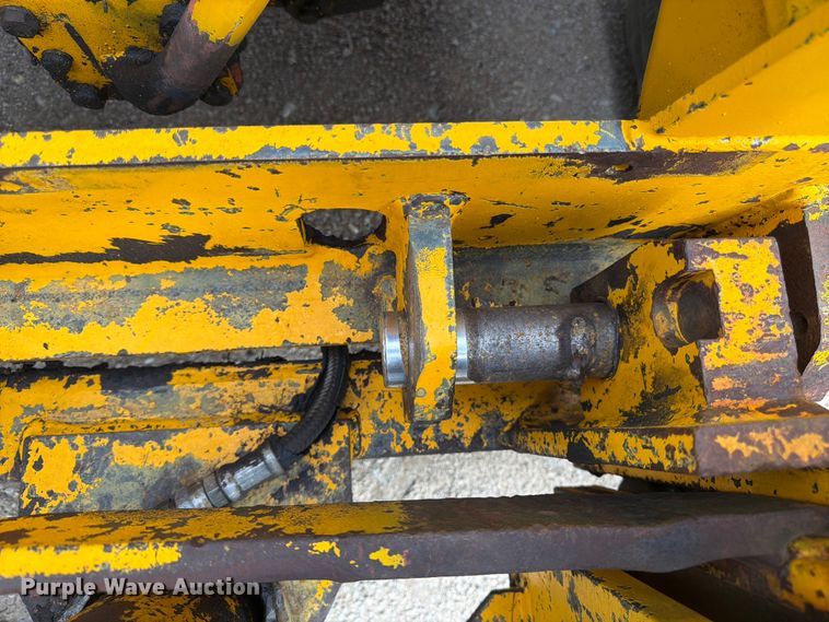 image for item FK3003 Massey Ferguson MF 6500 forklift