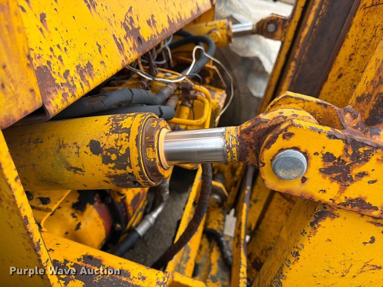 image for item FK3003 Massey Ferguson MF 6500 forklift