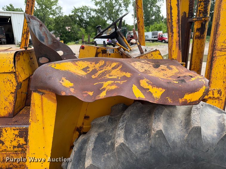 image for item FK3003 Massey Ferguson MF 6500 forklift