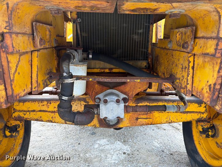 image for item FK3003 Massey Ferguson MF 6500 forklift