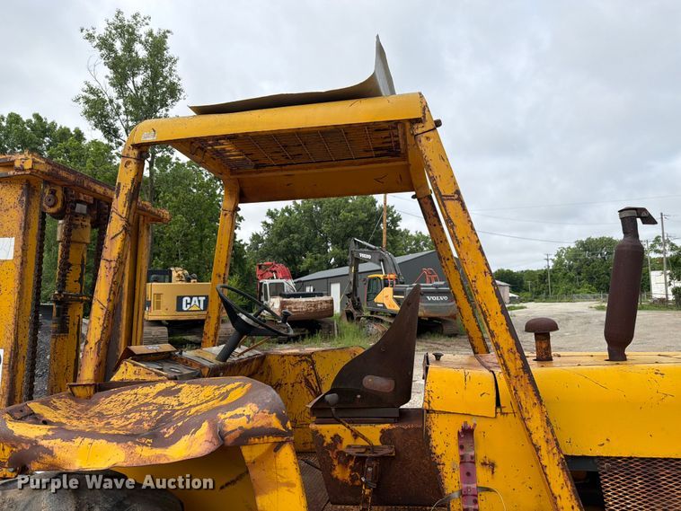 image for item FK3003 Massey Ferguson MF 6500 forklift