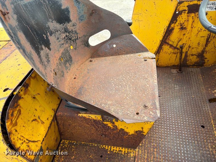 image for item FK3003 Massey Ferguson MF 6500 forklift