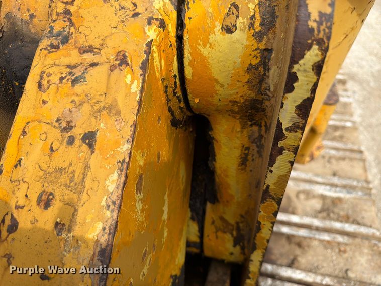 image for item FK3005 Caterpillar 977L track loader