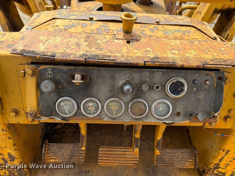 image for item FK3005 Caterpillar 977L track loader