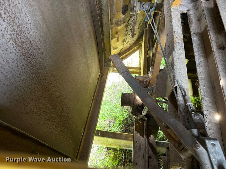 image for item FK4006 KolmanAthey 101 dozer trap conveyor