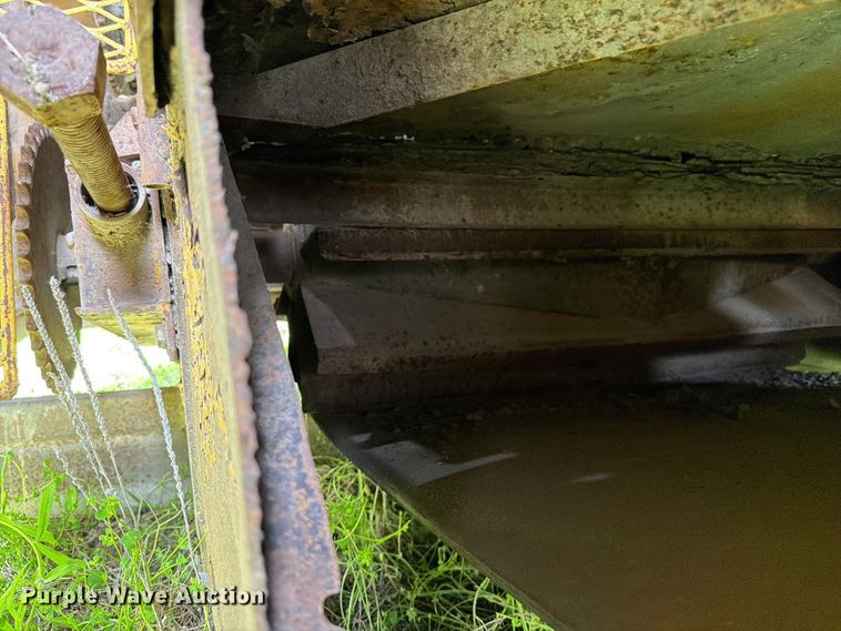 image for item FK4006 KolmanAthey 101 dozer trap conveyor