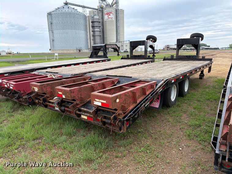 image for item FK4025 2015 Towmaster T-20 equipment trailer