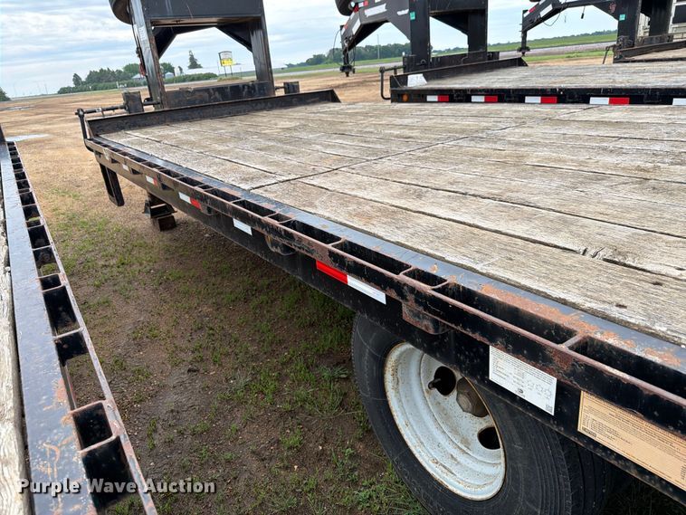 image for item FK4025 2015 Towmaster T-20 equipment trailer